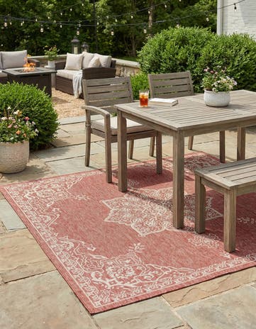 Rust Red Easy-Clean Traditional Indoor / Outdoor Square Rug