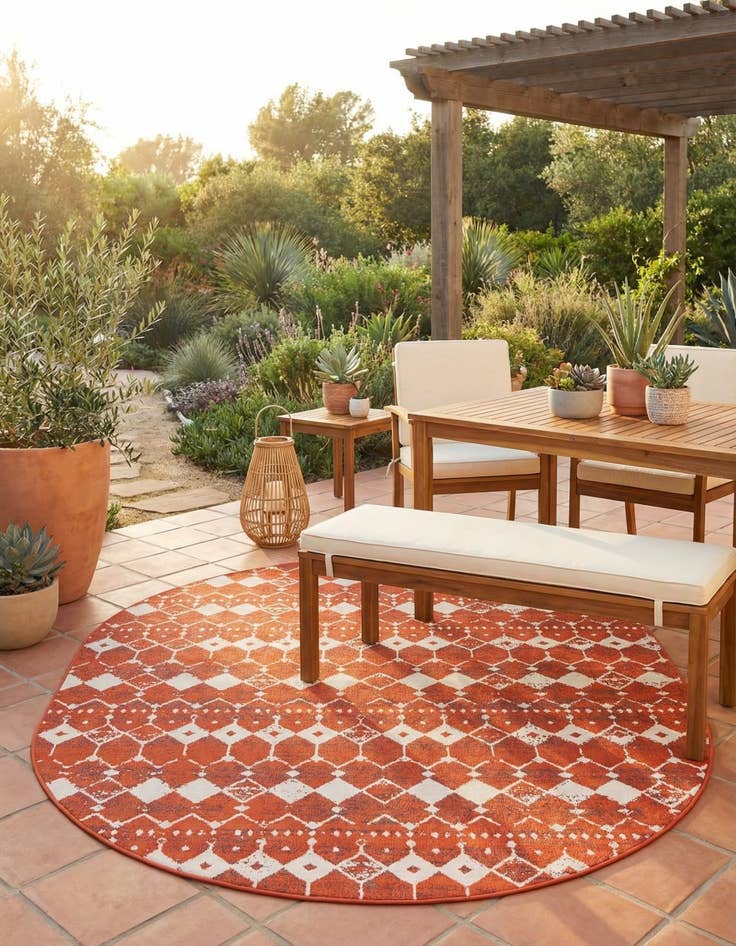 Detail image of  7' 10 x 10'  Washable Lattice Indoor / Outdoor Oval Rug