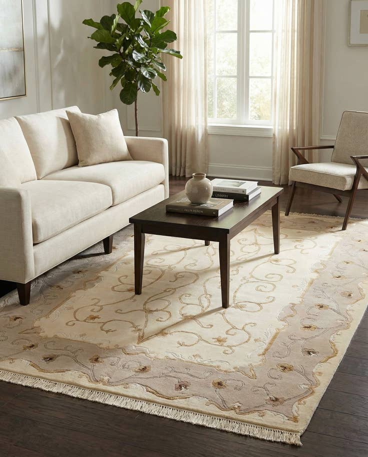 Detail image of 4' 2 x 5' 11 Hand Knotted Darya Rug