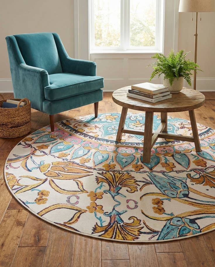 Detail image of 8' x 8' Easy-Clean Traditional Indoor / Outdoor Round Rug
