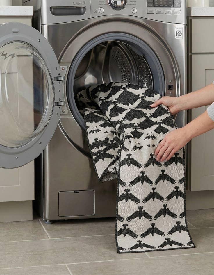 Detail image of 2' 7 x 12'  Washable Modern Indoor / Outdoor Runner Rug