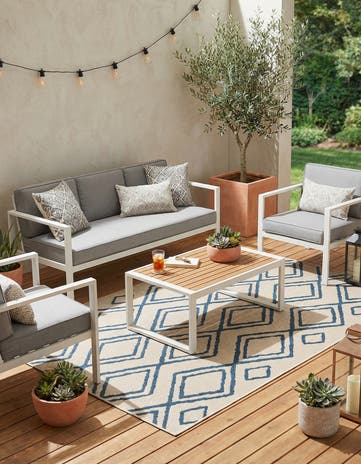 5' x 7' 7 Easy-Clean Modern Indoor / Outdoor Rug