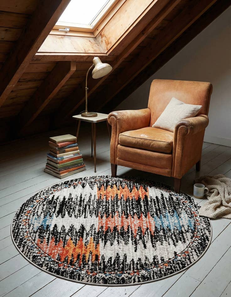 Detail image of  3' 3 x 3' 3 Aramis Round Rug