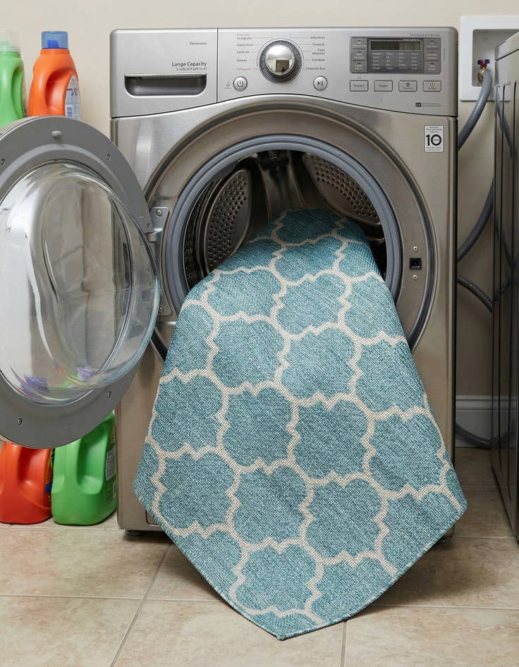 Detail image of 5' 3 x 5' 3  Washable Trellis Indoor / Outdoor Square Rug