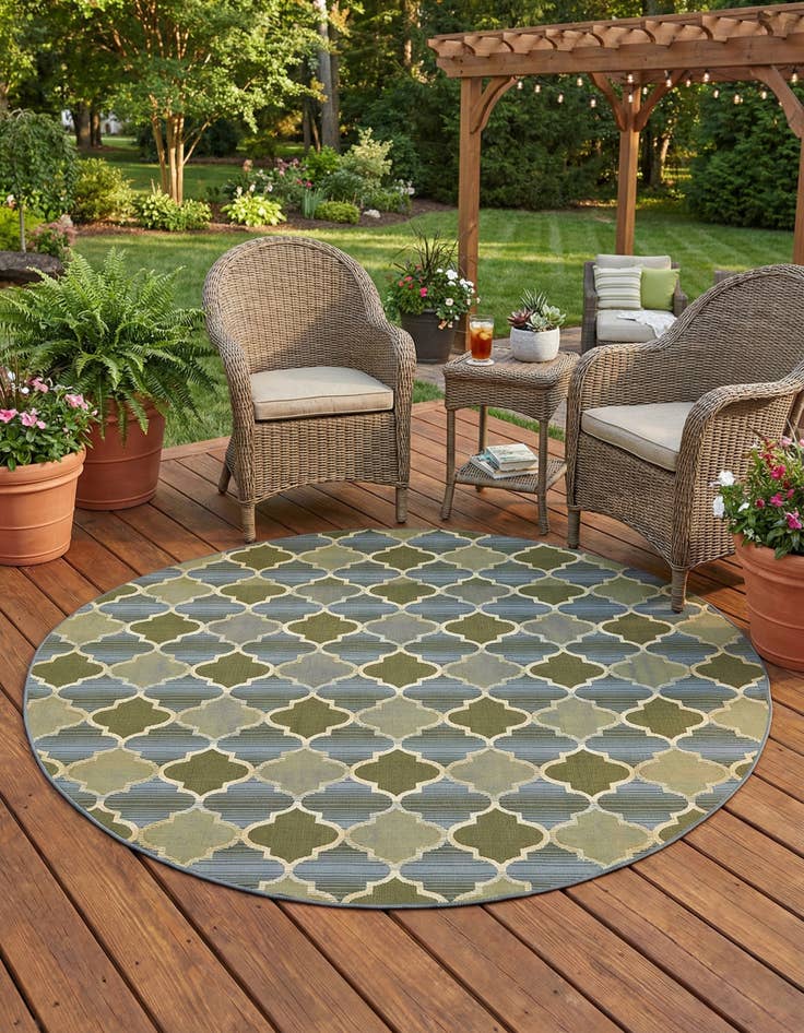 Detail image of 8' x 8'  Washable Trellis Indoor / Outdoor Round Rug