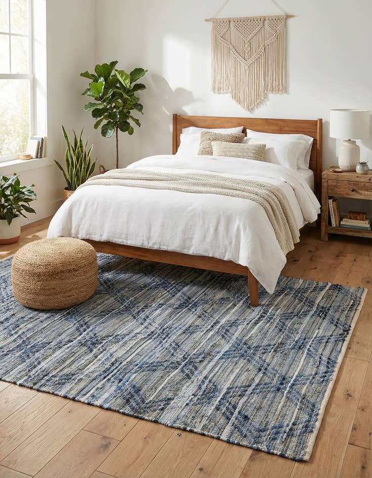 Detail image of 5' 1 x 8'  Hand Woven Chindi Cotton Rug