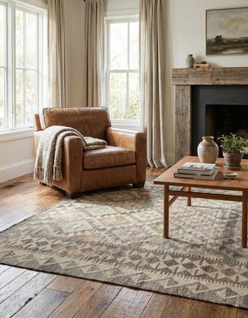 4' 5 x 5' 10 Hand Woven Kilim Maymana Wool Rug
