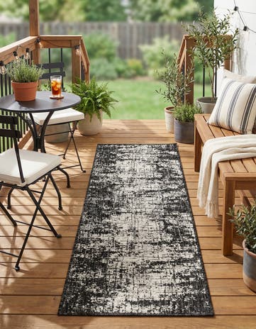 2' x 6' Easy-Clean Modern Indoor / Outdoor Runner Rug