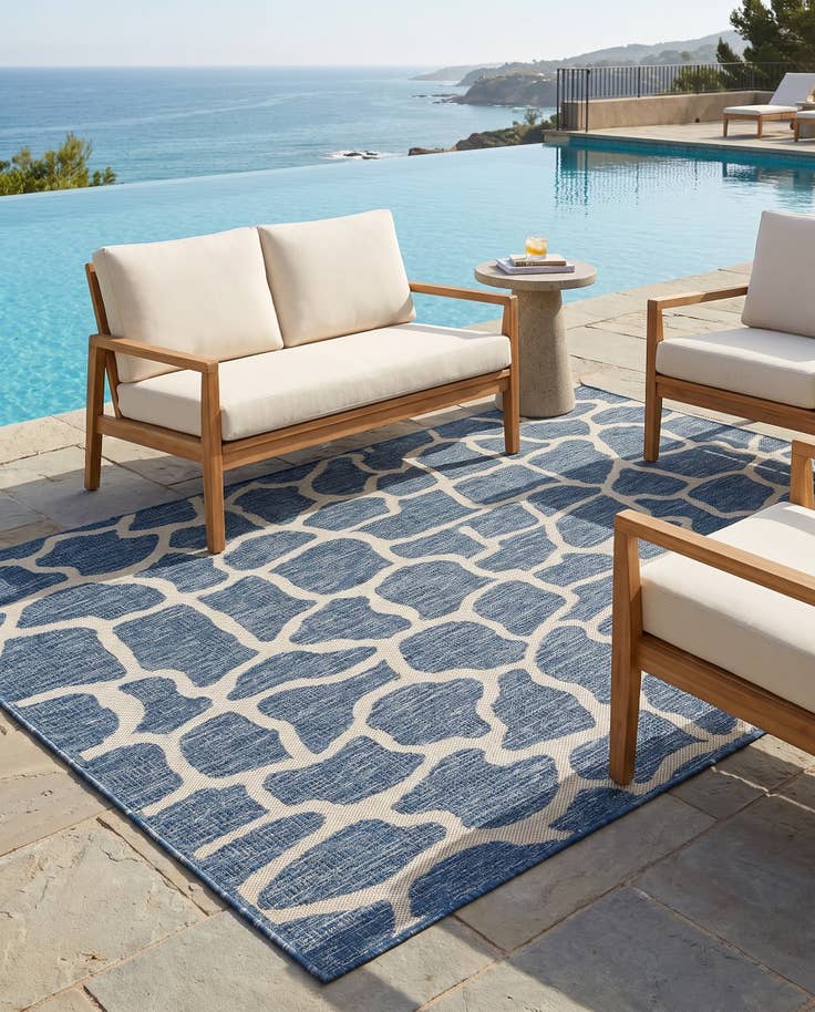Detail image of 5' 3 x 8' Easy-Clean Safari Indoor / Outdoor Rug