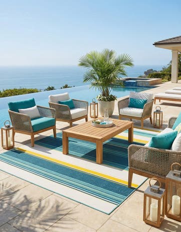 10' x 14' Easy-Clean Border Indoor / Outdoor Rug