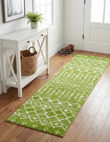 2' 6 x 8' 2 Kasbah Trellis Runner Rug