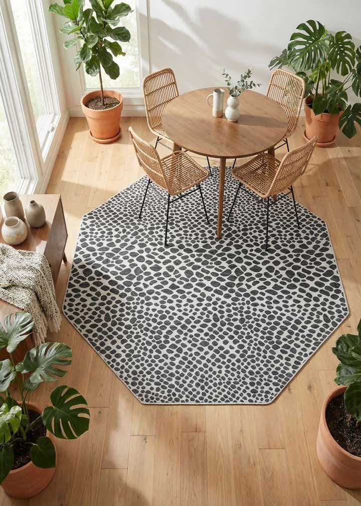 7' 10 x 7' 10 Easy-Clean Jill Zarin Cape Town Indoor / Outdoor Octagon Rug