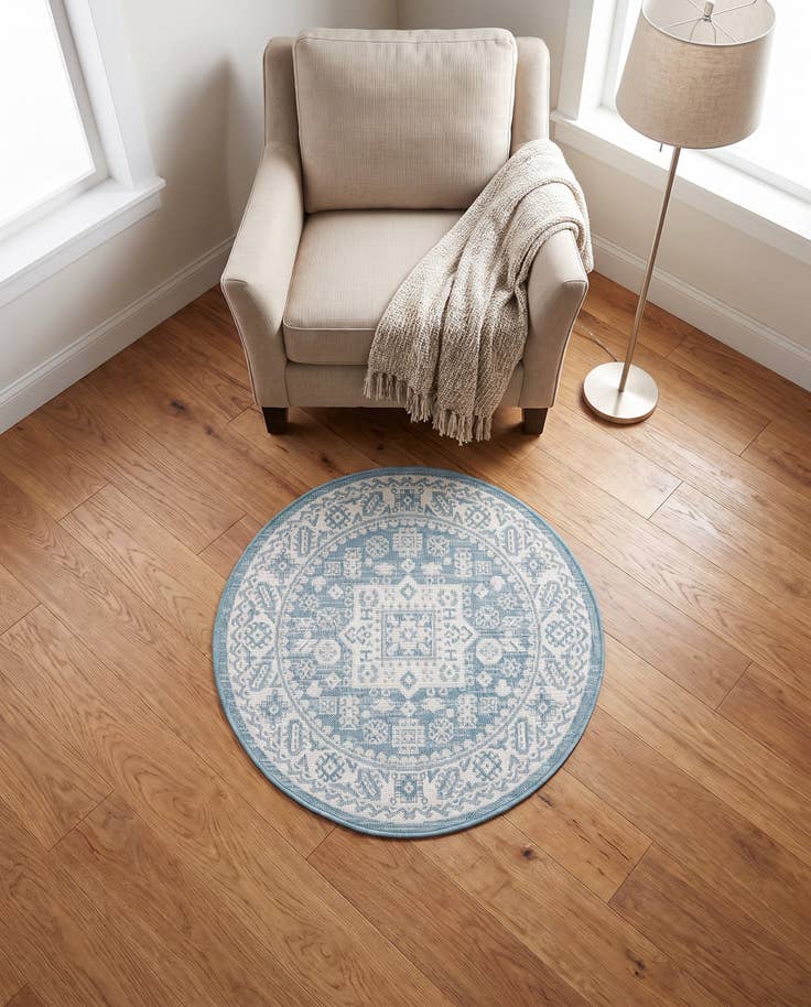 Detail image of 3' x 3' Easy-Clean Aztec Indoor / Outdoor Round Rug