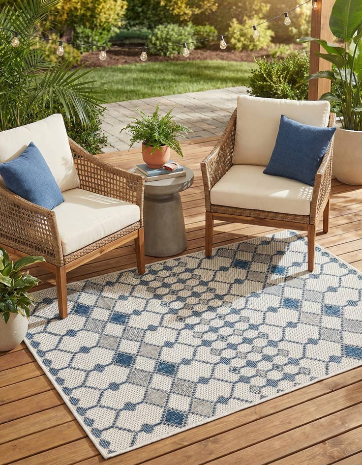 Detail image of  3' x 5' 3  Washable Lattice Indoor / Outdoor Rug