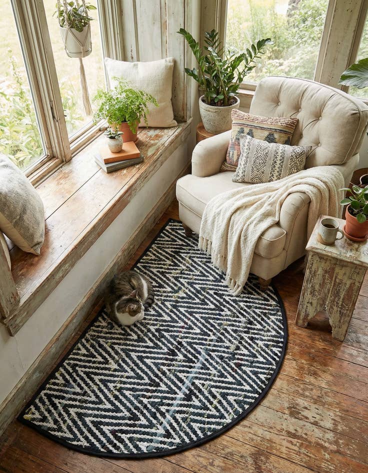 Detail image of 2' 2 x 3' 7  Hand Woven Chindi Chevron Hearth Rug