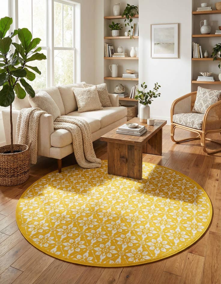 Detail image of 7' 10 x 7' 10  Washable Trellis Indoor / Outdoor Round Rug