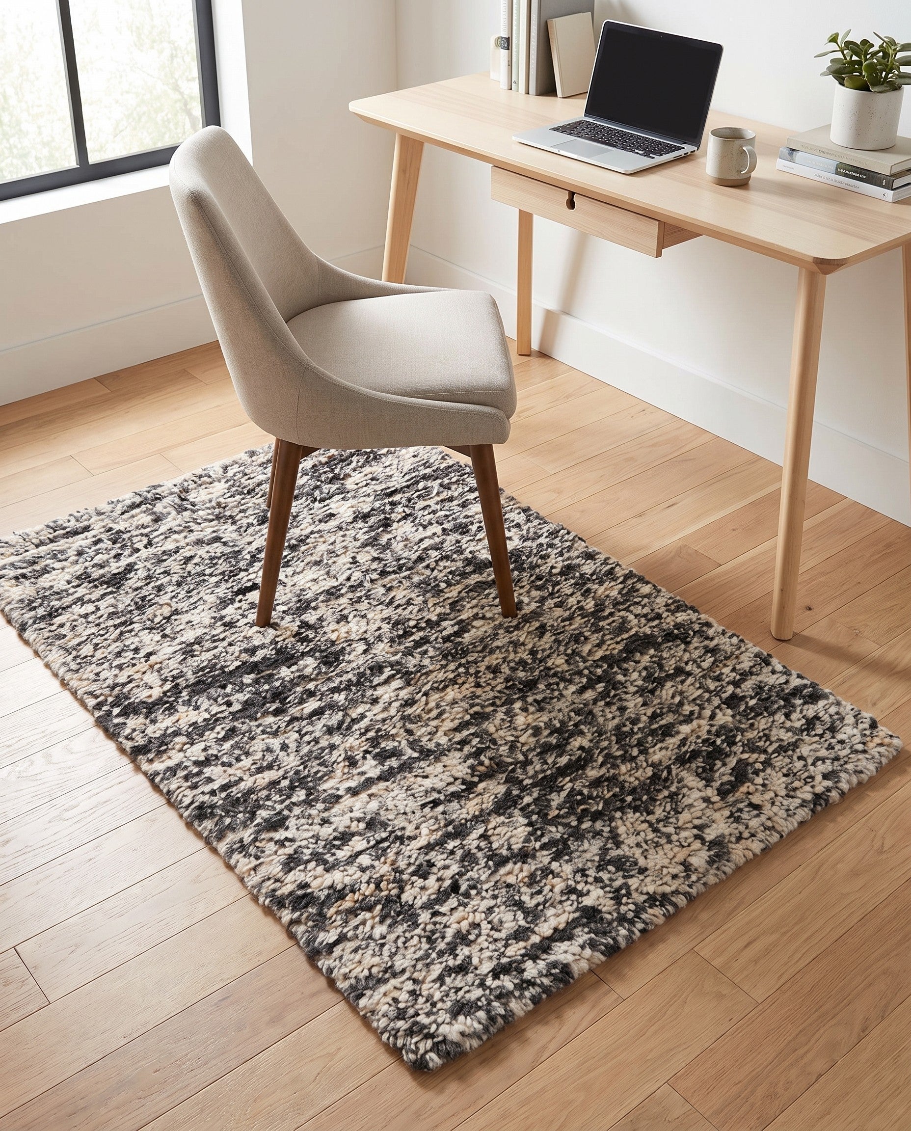 4' 1 x 6' 1 Hand Woven Haka Deluxe Shag Rug