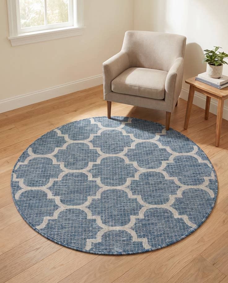 Detail image of 4' x 4' Easy-Clean Trellis Indoor / Outdoor Round Rug
