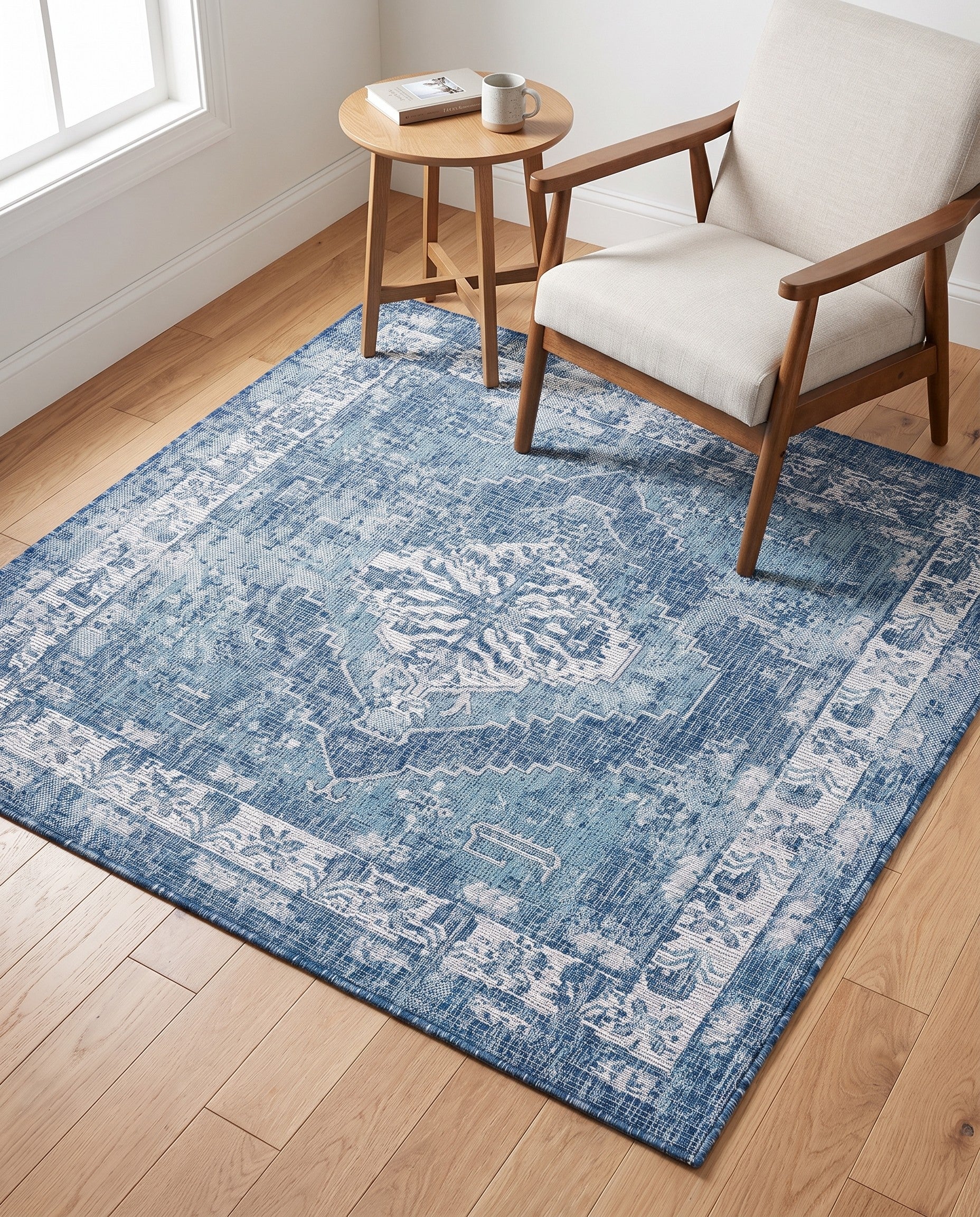 5' 3 x 5' 3 Easy-Clean Traditional Indoor / Outdoor Square Rug