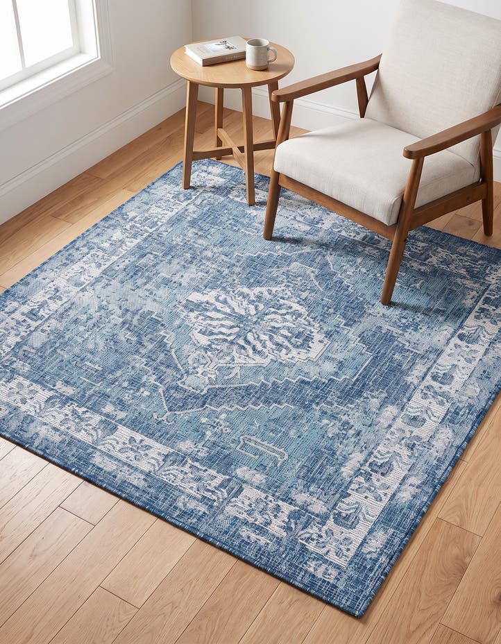 5' 3 x 5' 3 Easy-Clean Traditional Indoor / Ou...