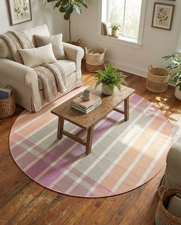 Detail image of 6' x 6' Easy-Clean Striped Indoor / Outdoor Round Rug