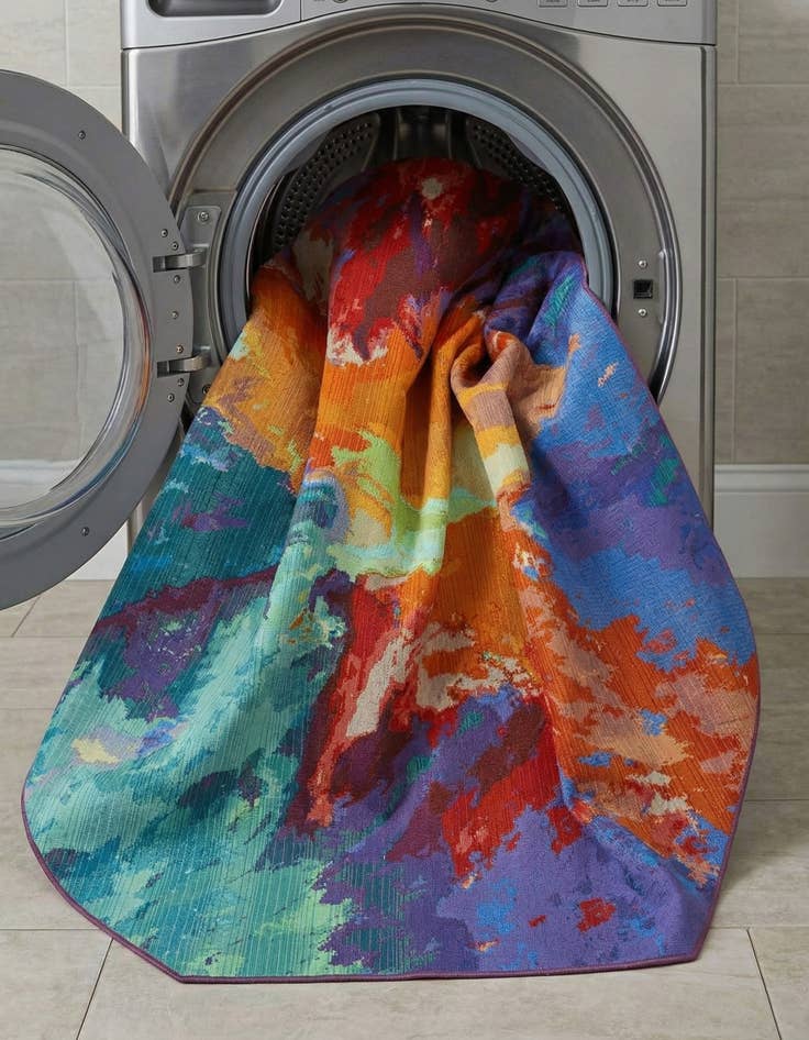 Detail image of 7' x 7'  Washable Modern Indoor / Outdoor Octagon Rug