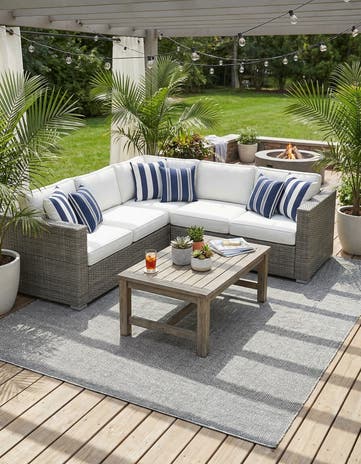 7' 10 x 10' Easy-Clean Jill Zarin Palm Springs Indoor / Outdoor Rug