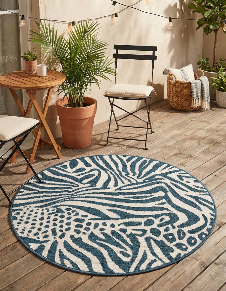 Detail image of 3' x 3'  Washable Safari Indoor / Outdoor Round Rug