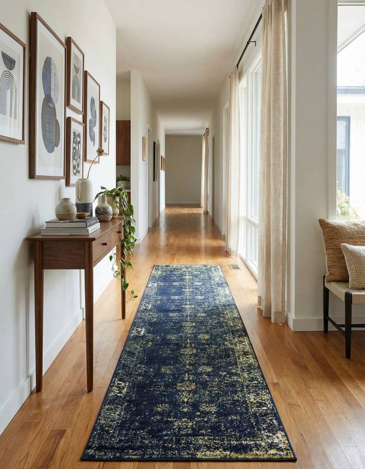 Detail image of 3' 3 x 19' 8 Monaco Runner Rug