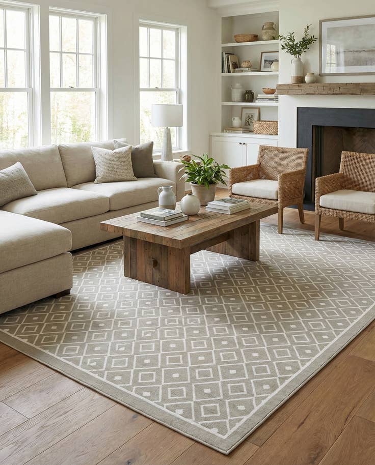 Detail image of 9' x 12' Easy-Clean Trellis Indoor / Outdoor Rug