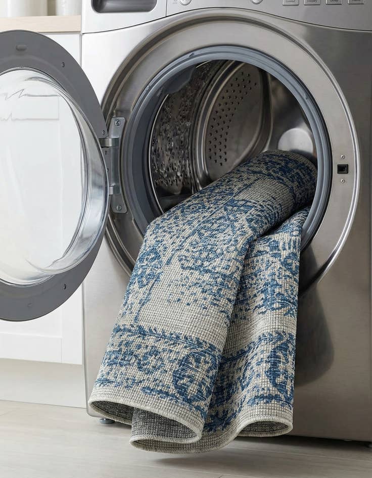 Detail image of 5' 3 x 8'  Washable Traditional Indoor / Outdoor Oval Rug