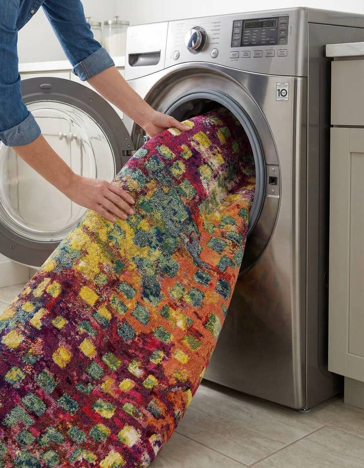 Detail image of 8' x 10'  Washable Barcelona Oval Rug