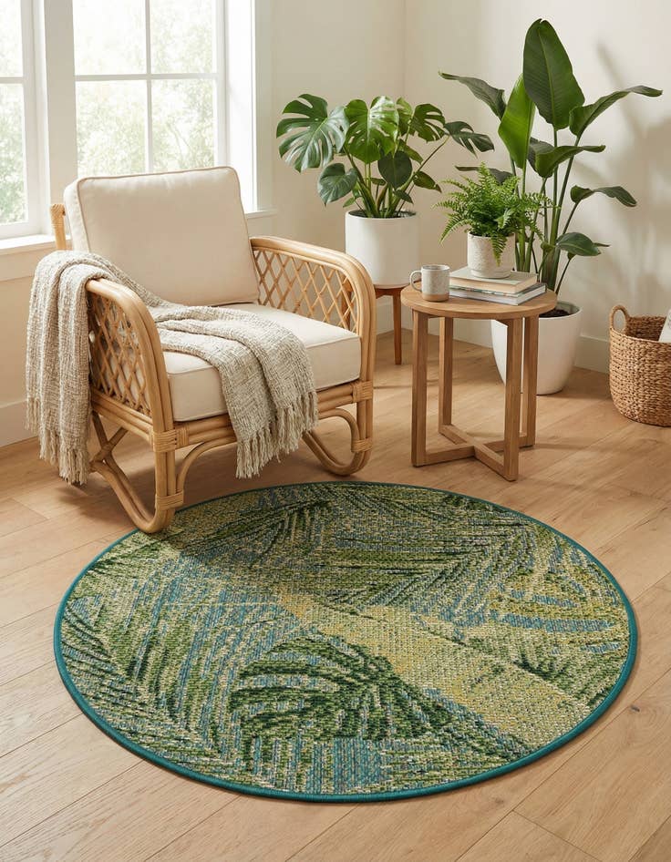 Detail image of 3' x 3'  Washable Botanical Indoor / Outdoor Round Rug