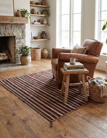 4' 1 x 4' 3 Hand Woven Kilim Fars Wool Square Rug