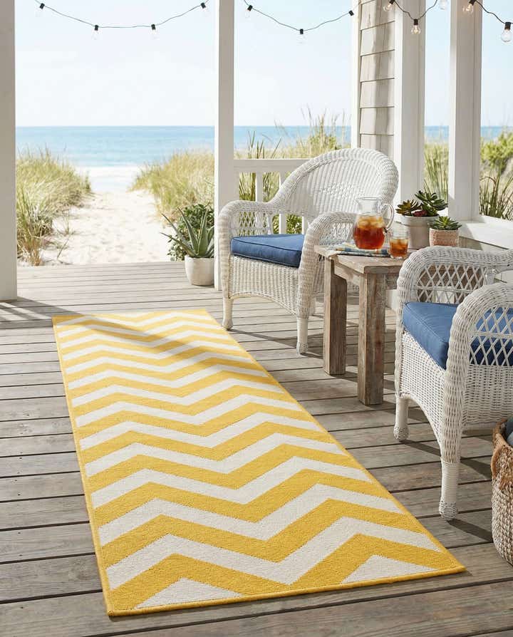 2' x 6' Easy-Clean Coastal Indoor / Outdoor Runner Rug