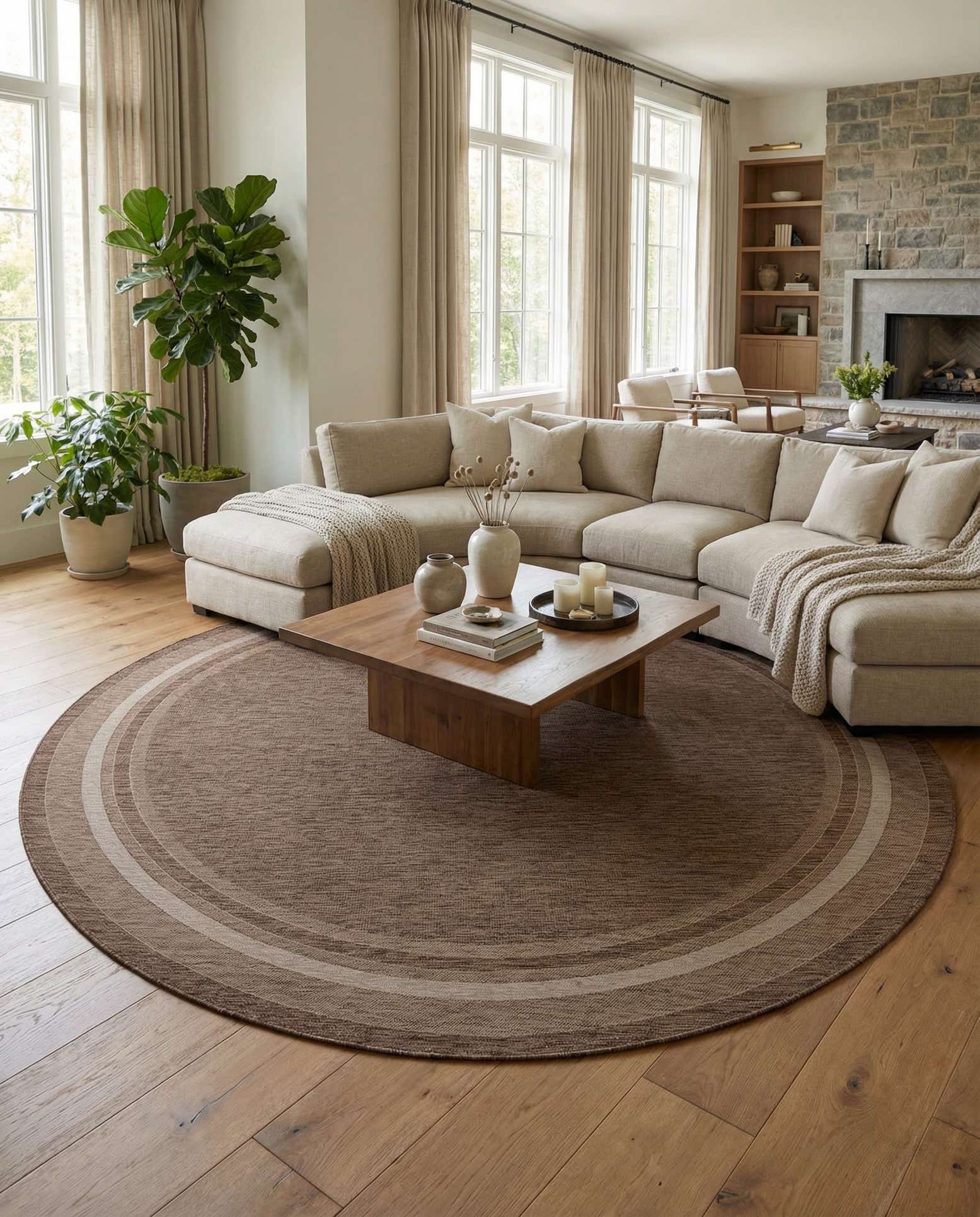 13' x 13' Easy-Clean Border Indoor / Outdoor Round Rug