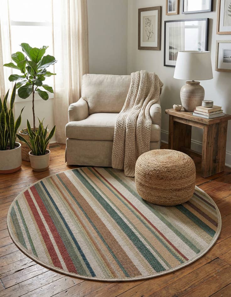 Detail image of 5' 3 x 5' 3  Washable Baja Indoor / Outdoor Round Rug
