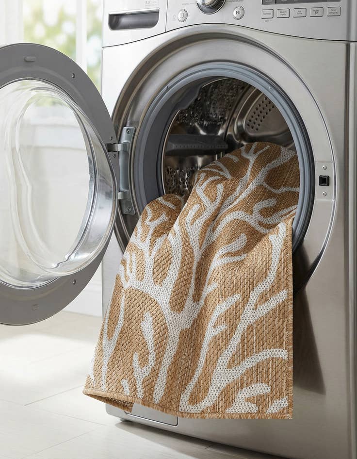 Detail image of 2' x 3'  Washable Coastal Indoor / Outdoor Rug