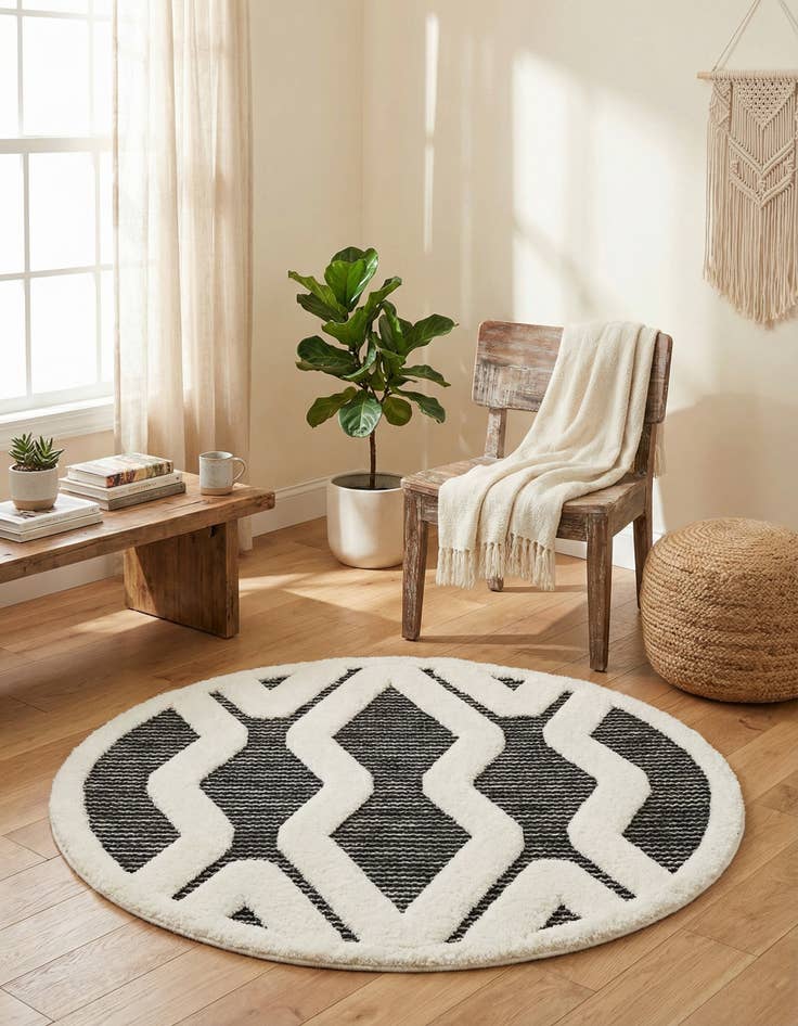 Detail image of 3' x 3' Prismatic Round Rug