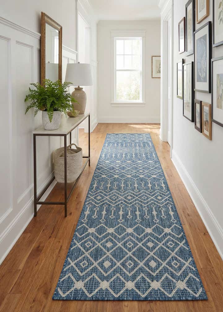 2' x 10' Easy-Clean Trellis Indoor / Outdoor Runner Rug