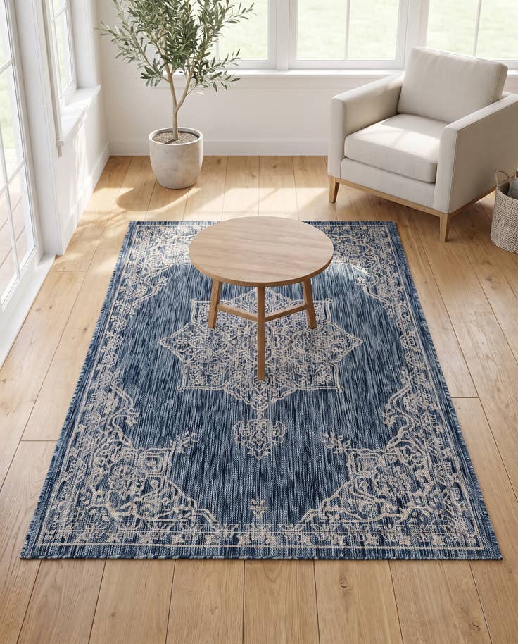 Detail image of 4' x 6' Easy-Clean Traditional Indoor / Outdoor Rug