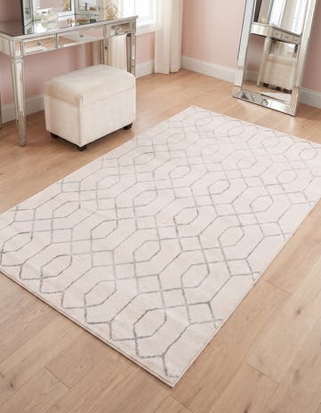 4' x 6' Marilyn Monroe™ Glam Trellis Rug