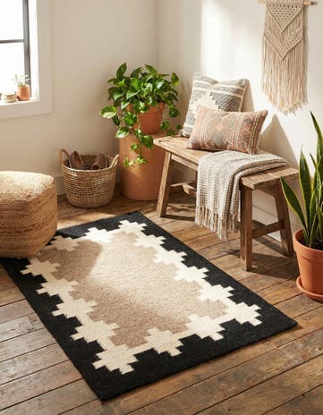 2' x 3' 1 Hand Woven Kilim Wool Rug