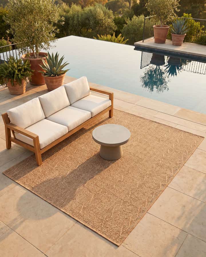 7' x 10' Easy-Clean Modern Indoor / Outdoor Rug