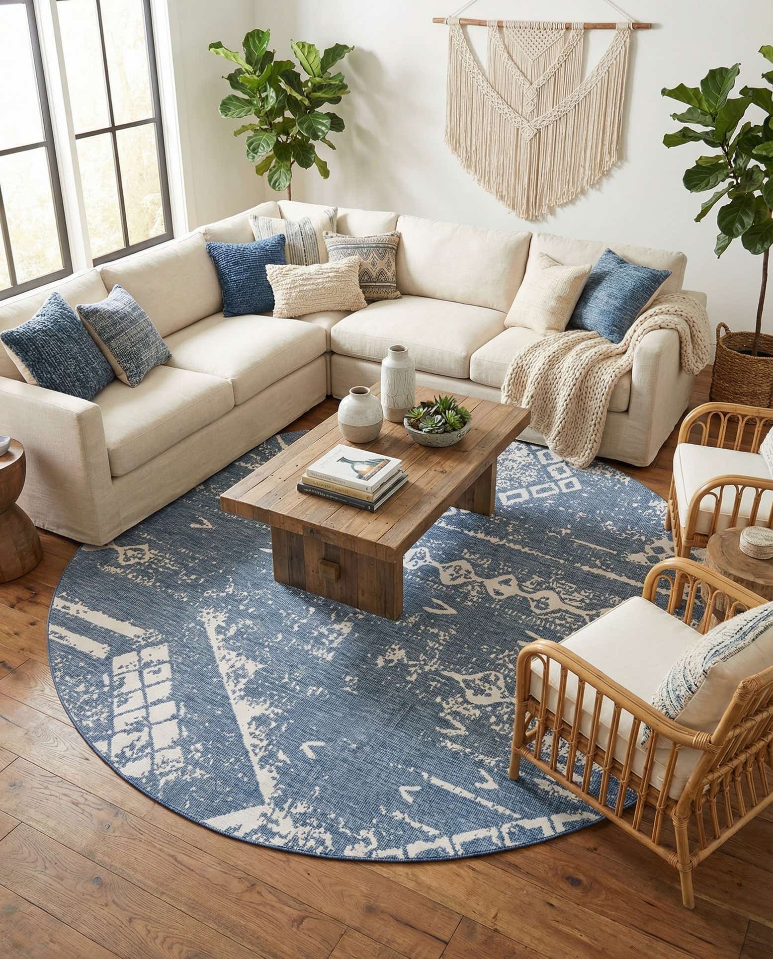13' x 13' Easy-Clean Bohemian Indoor / Outdoor Round Rug