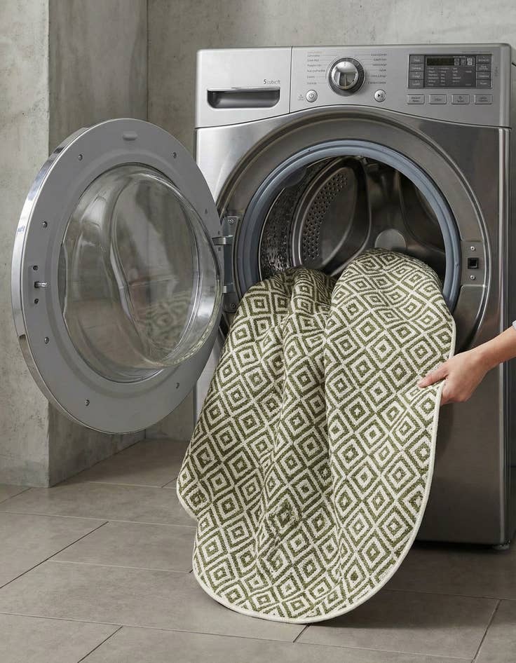 Detail image of 7' 10 x 10'  Washable Jill Zarin Costa Rica Indoor / Outdoor Oval Rug