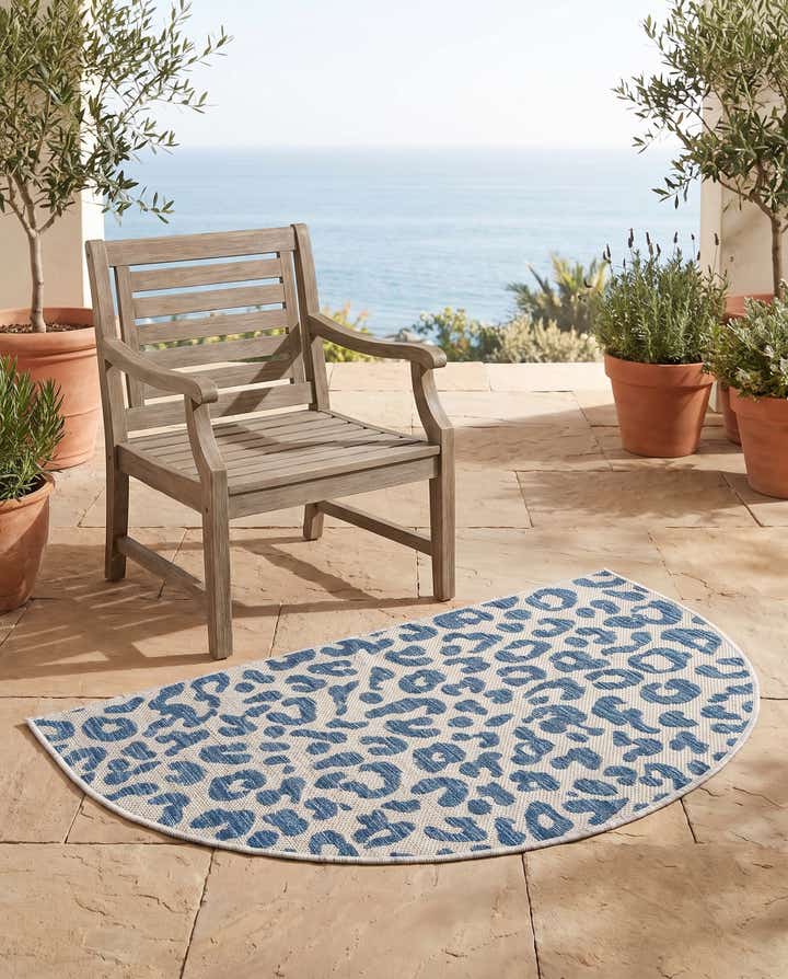 2' 7 x 4' Easy-Clean Safari Indoor / Outdoor Hearth Rug