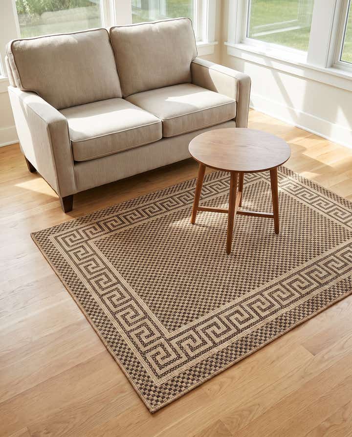 4' x 6' Easy-Clean Border Indoor / Outdoor Rug