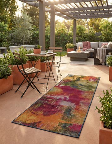 2' x 5' Easy-Clean Modern Indoor / Outdoor Runner Rug