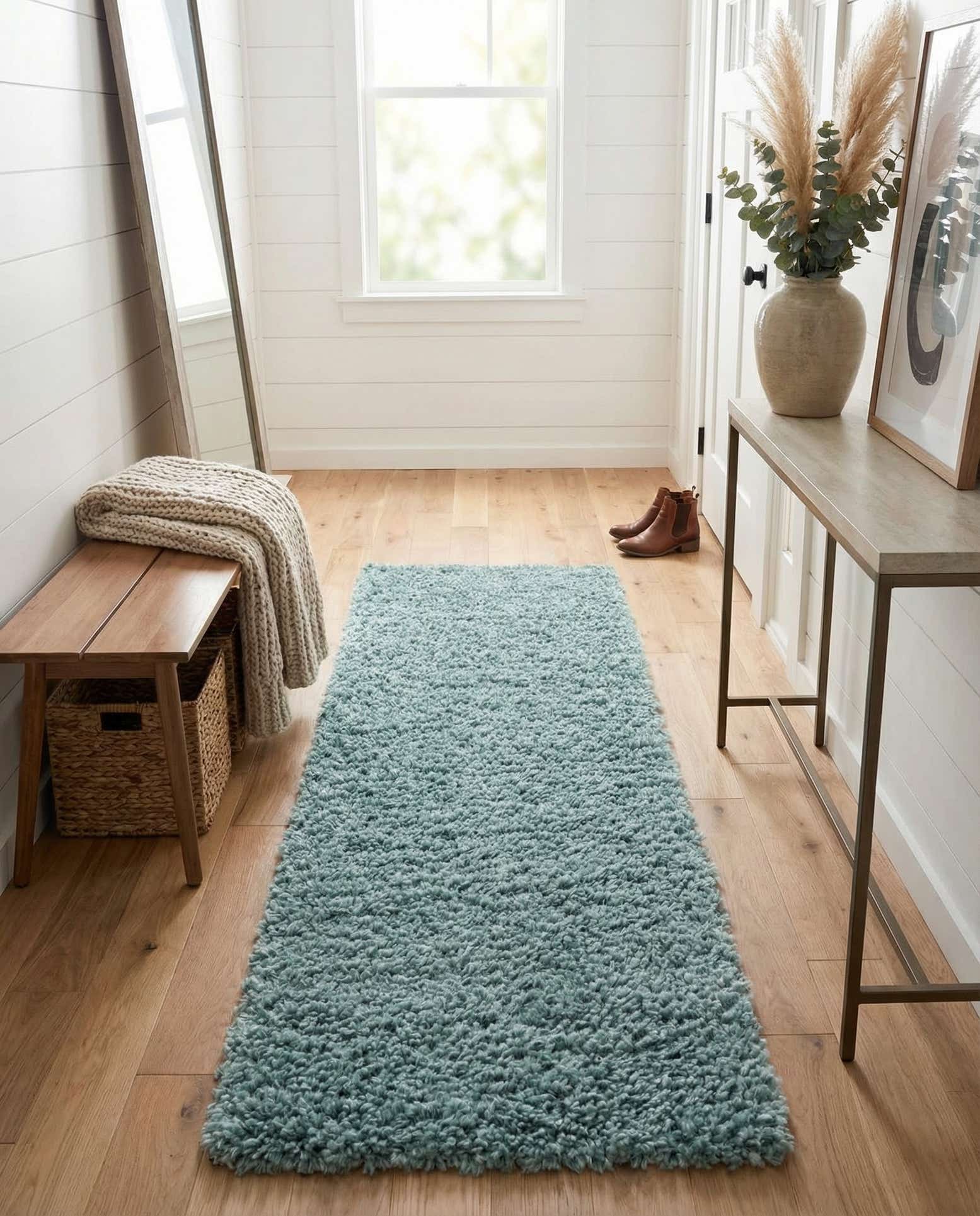 2' 7 x 10' Zermatt Shag Runner Rug